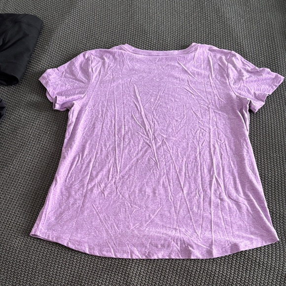 Light weight VERY soft and stretchy top - Picture 3 of 3